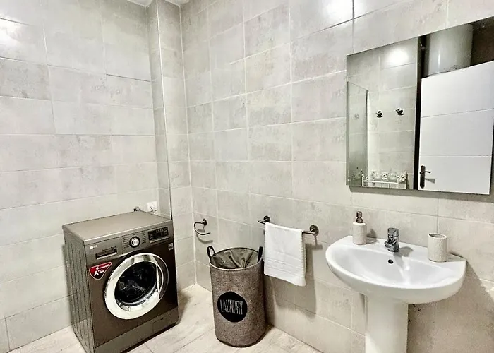 Parque Santiago Ii, With Separate Entrance * Playa de las Américas